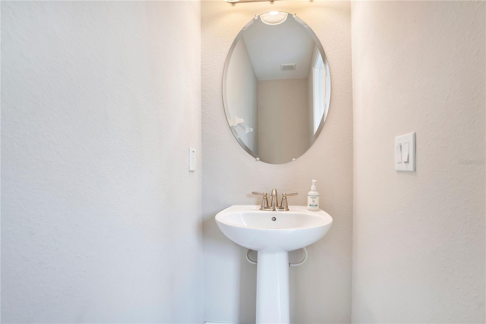 Image 28 of 70 For 210 Burma Street