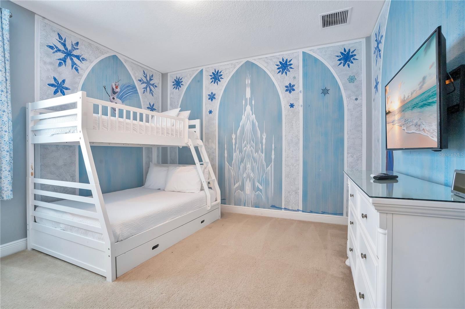 Image 37 of 70 For 210 Burma Street