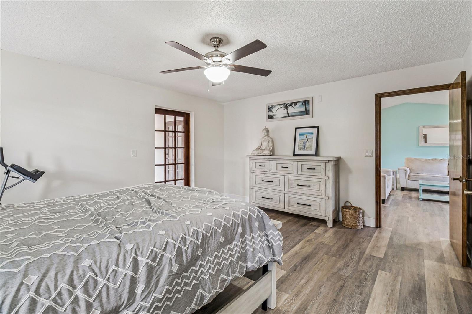 Listing photo id 15 for 870 Croton Road