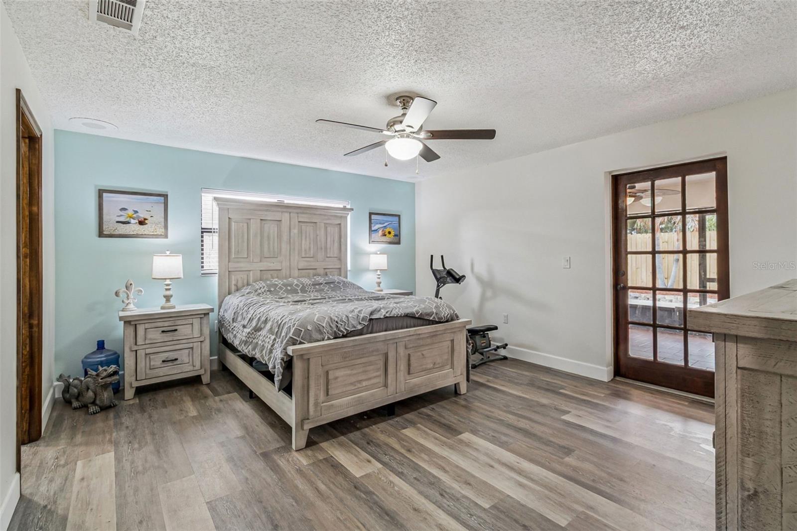 Listing photo id 17 for 870 Croton Road