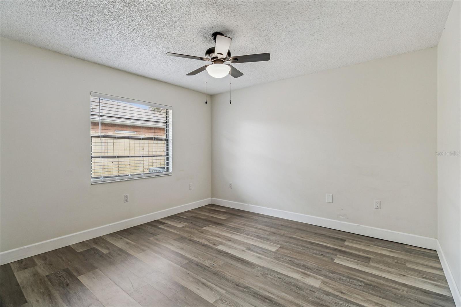 Listing photo id 21 for 870 Croton Road