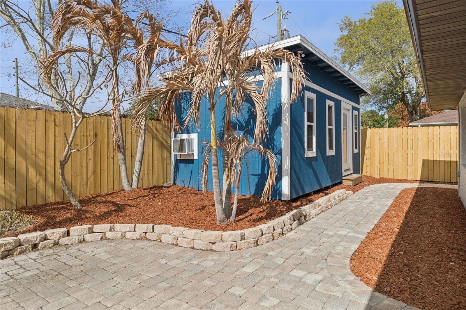 Listing photo id 27 for 870 Croton Road