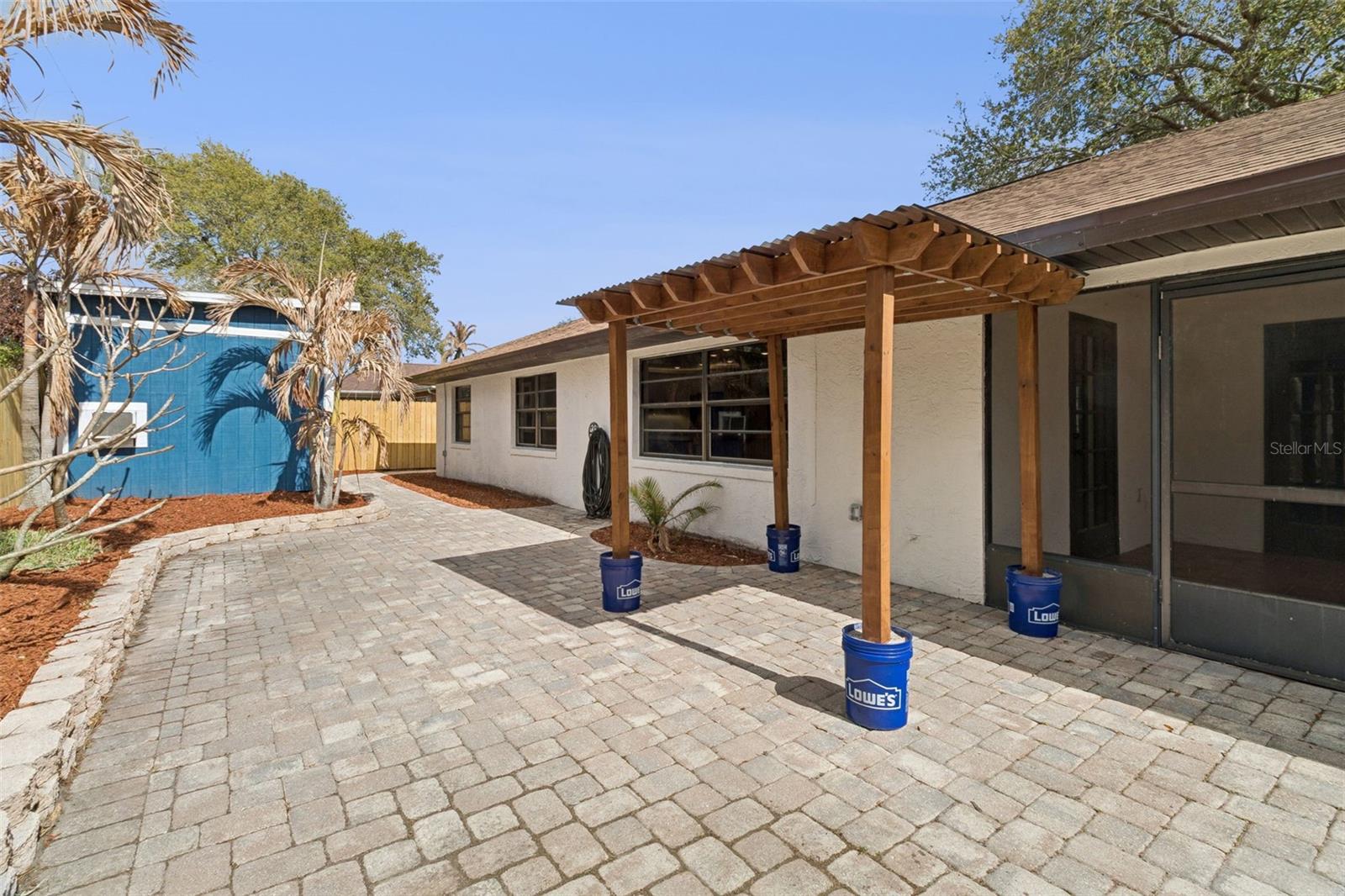 Listing photo id 28 for 870 Croton Road