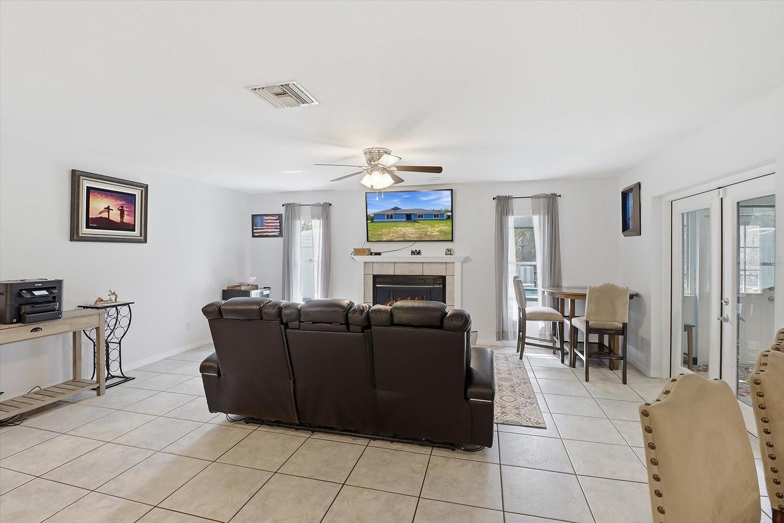 Image 11 of 46 For 12524 109th Place