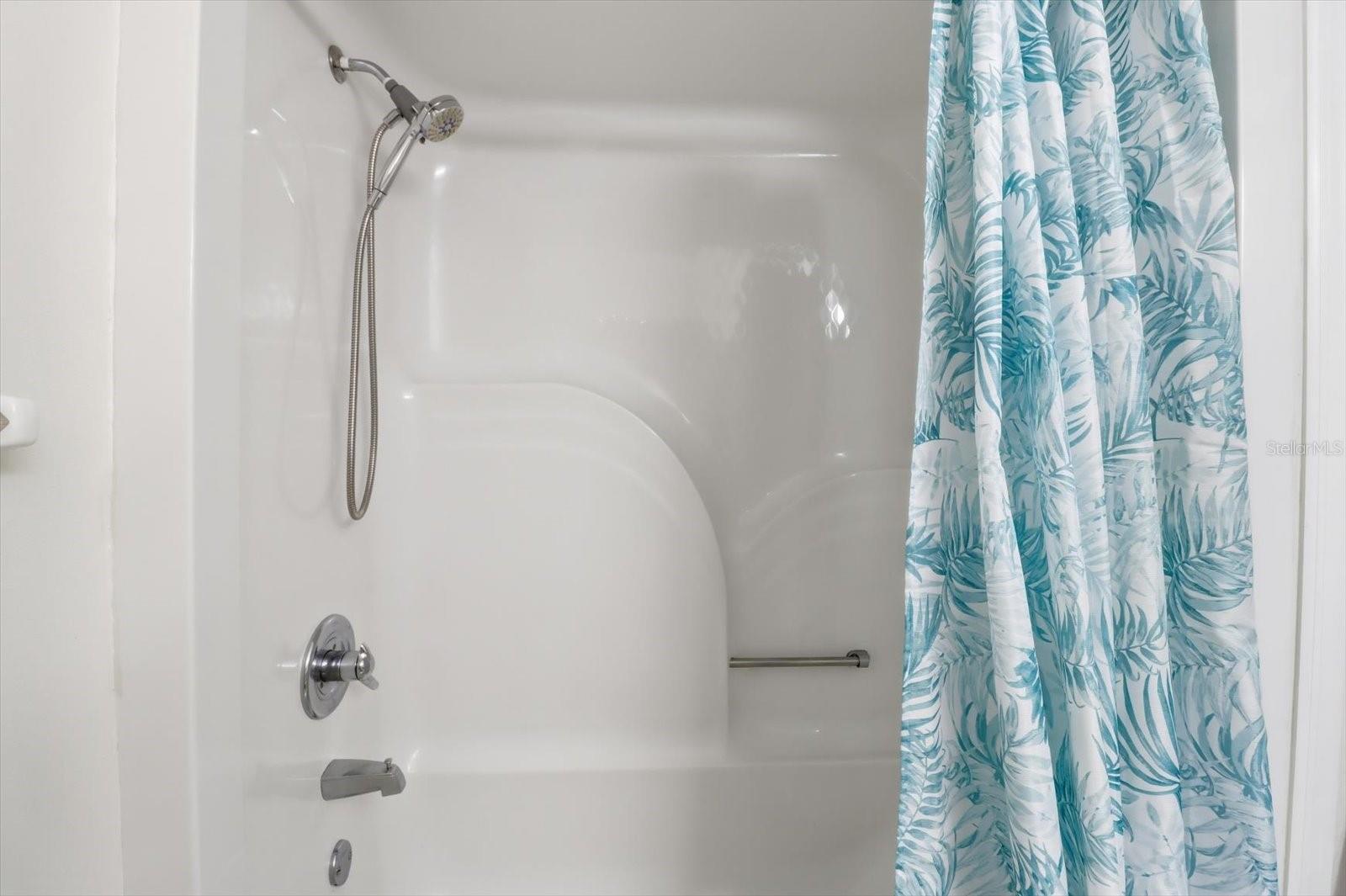 Image 26 of 46 For 12524 109th Place