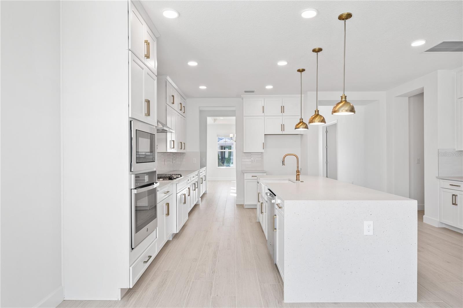 Image 16 of 77 For 16788 Muskgrass Drive