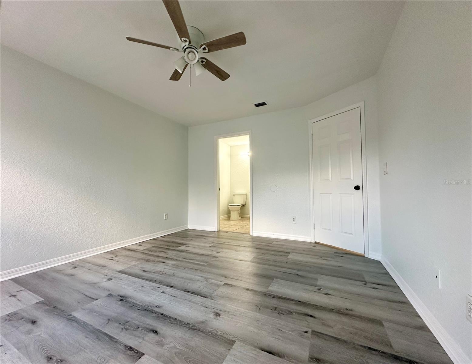 Image 12 of 32 For 7511 Seurat Street 10202