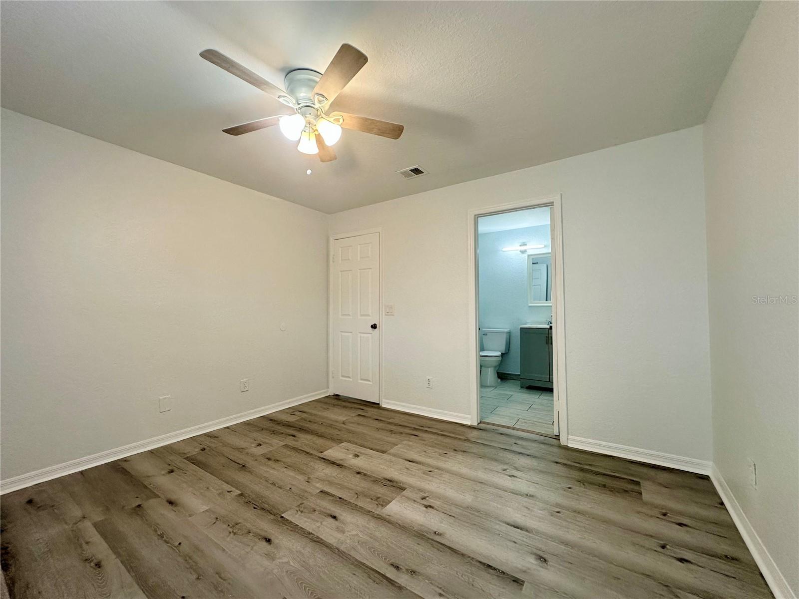 Image 16 of 32 For 7511 Seurat Street 10202