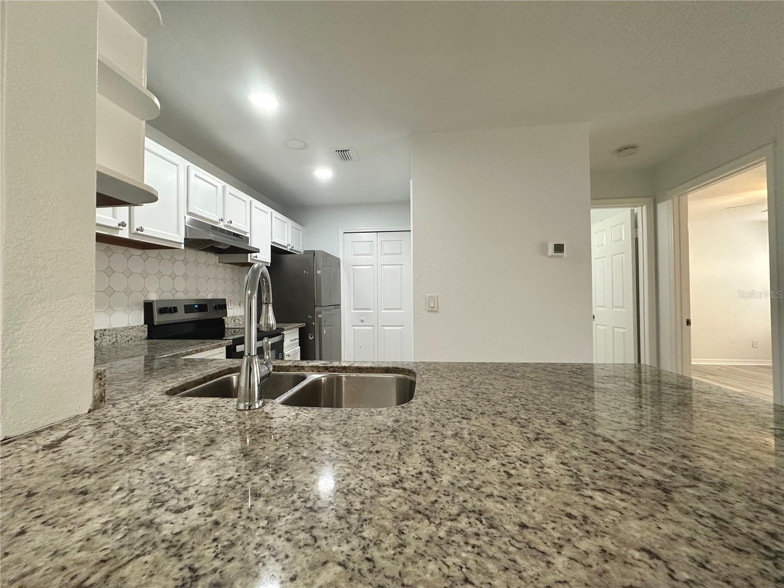 Image 6 of 32 For 7511 Seurat Street 10202