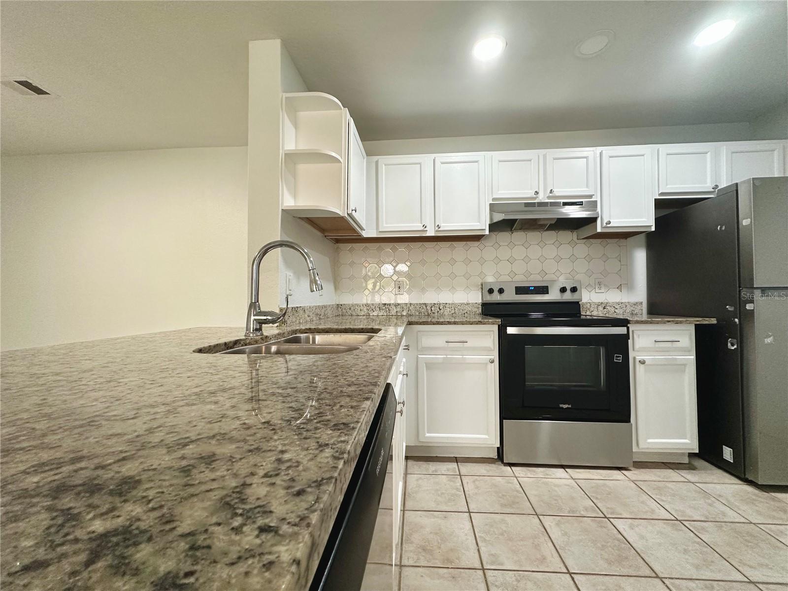 Image 7 of 32 For 7511 Seurat Street 10202