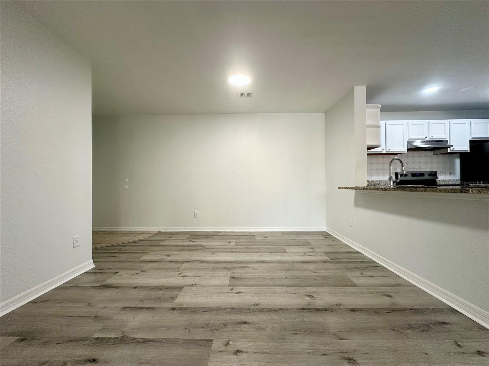 Image 8 of 32 For 7511 Seurat Street 10202