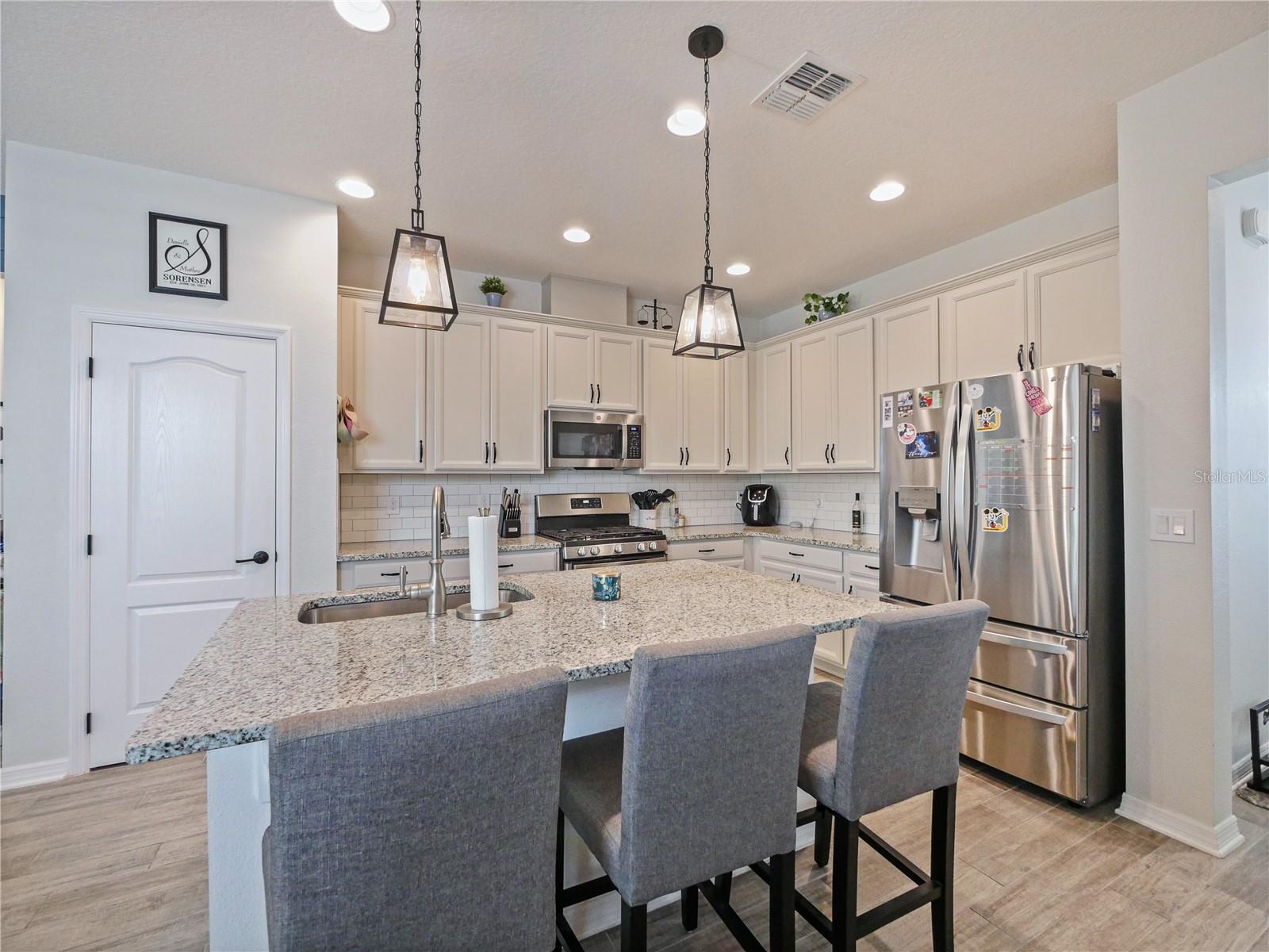 Image 10 of 22 For 8258 Bayliss Court