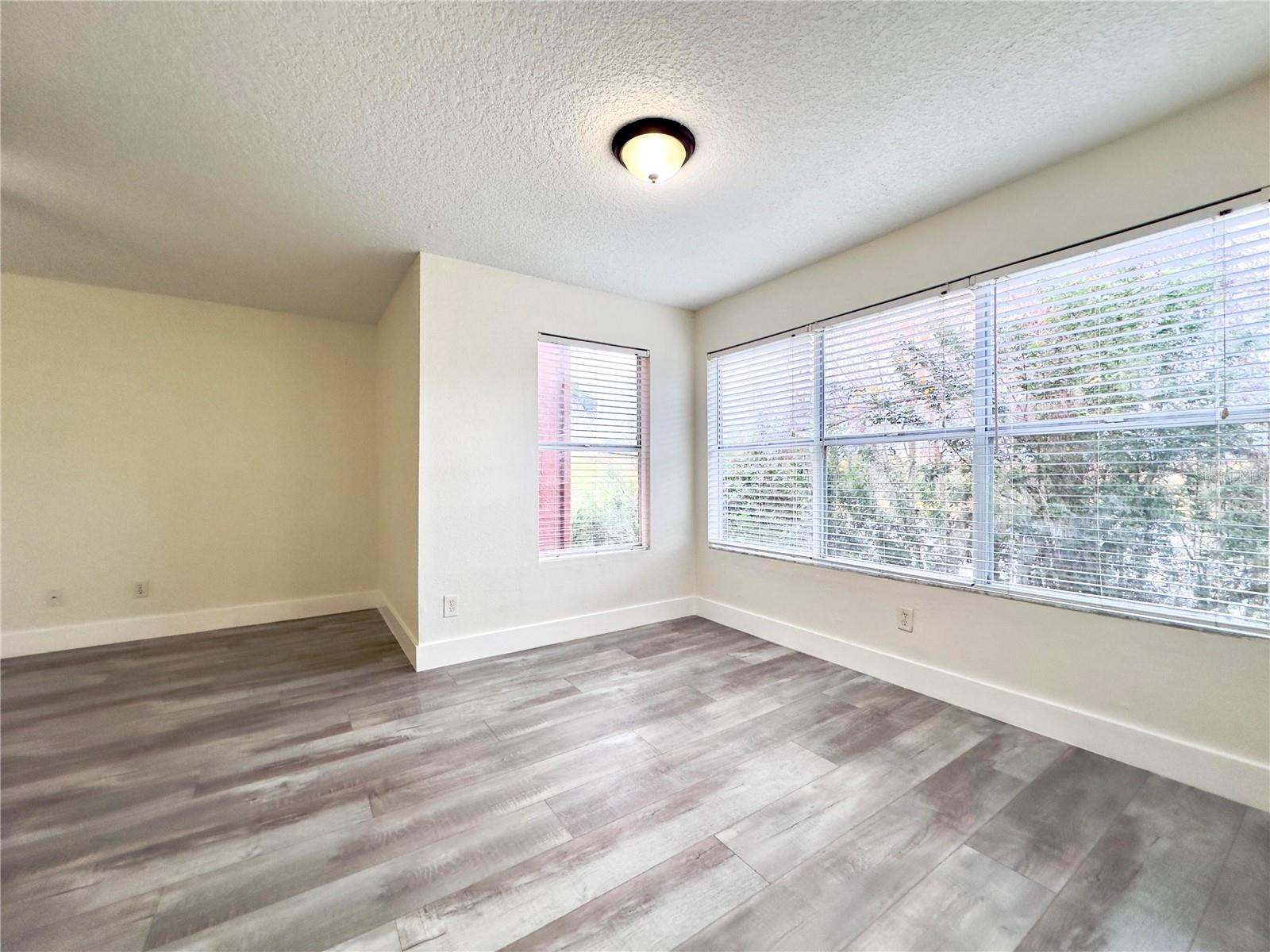 Image 20 of 44 For 5140 Conroy Road 27