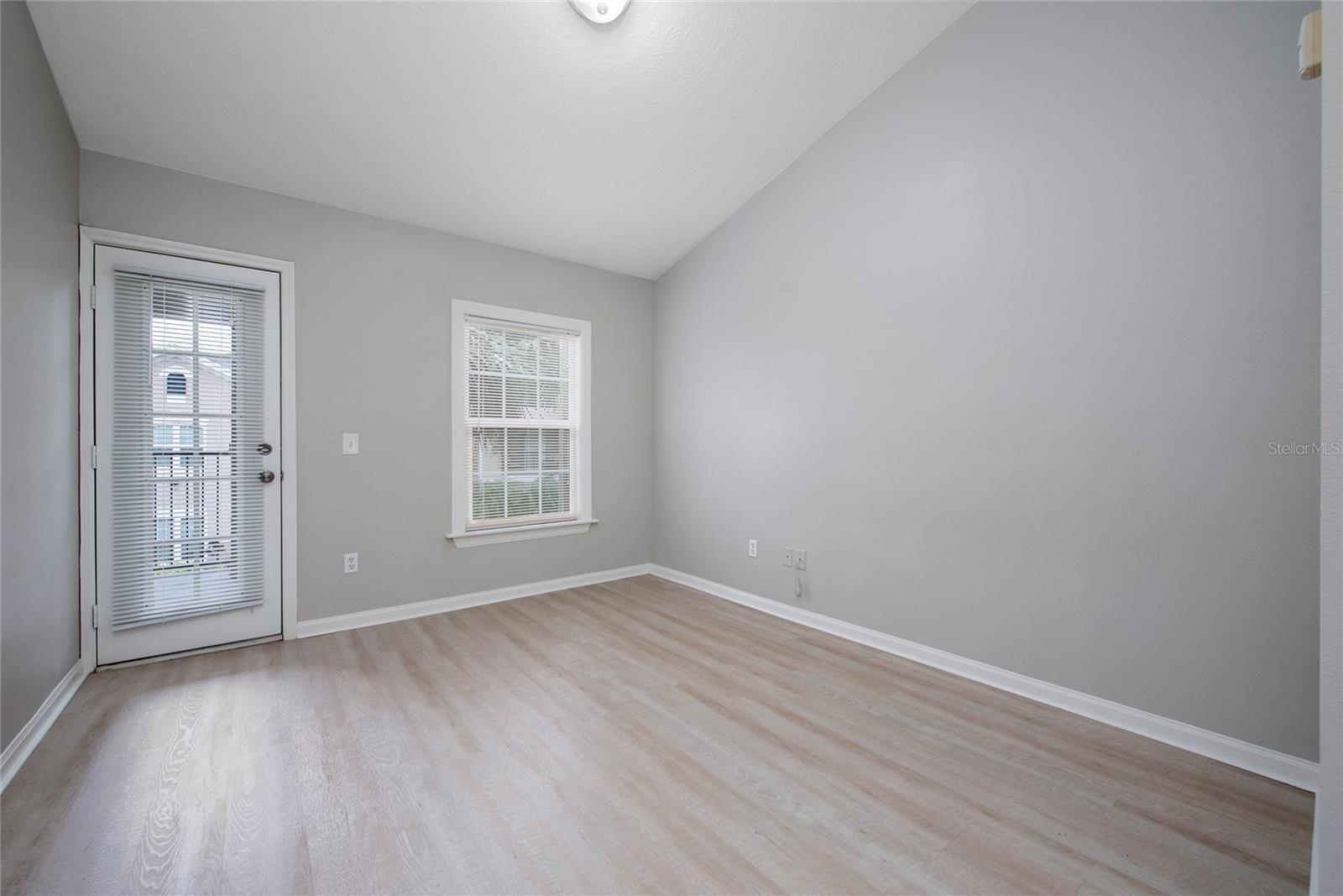 Image 11 of 34 For 6548 Swissco Drive 622