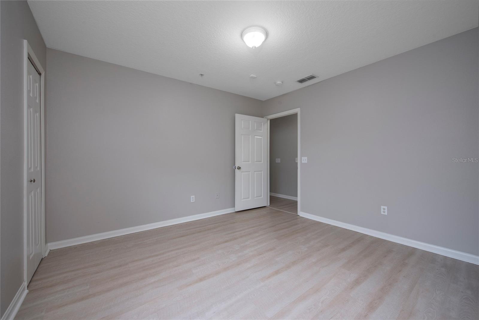 Image 23 of 34 For 6548 Swissco Drive 622