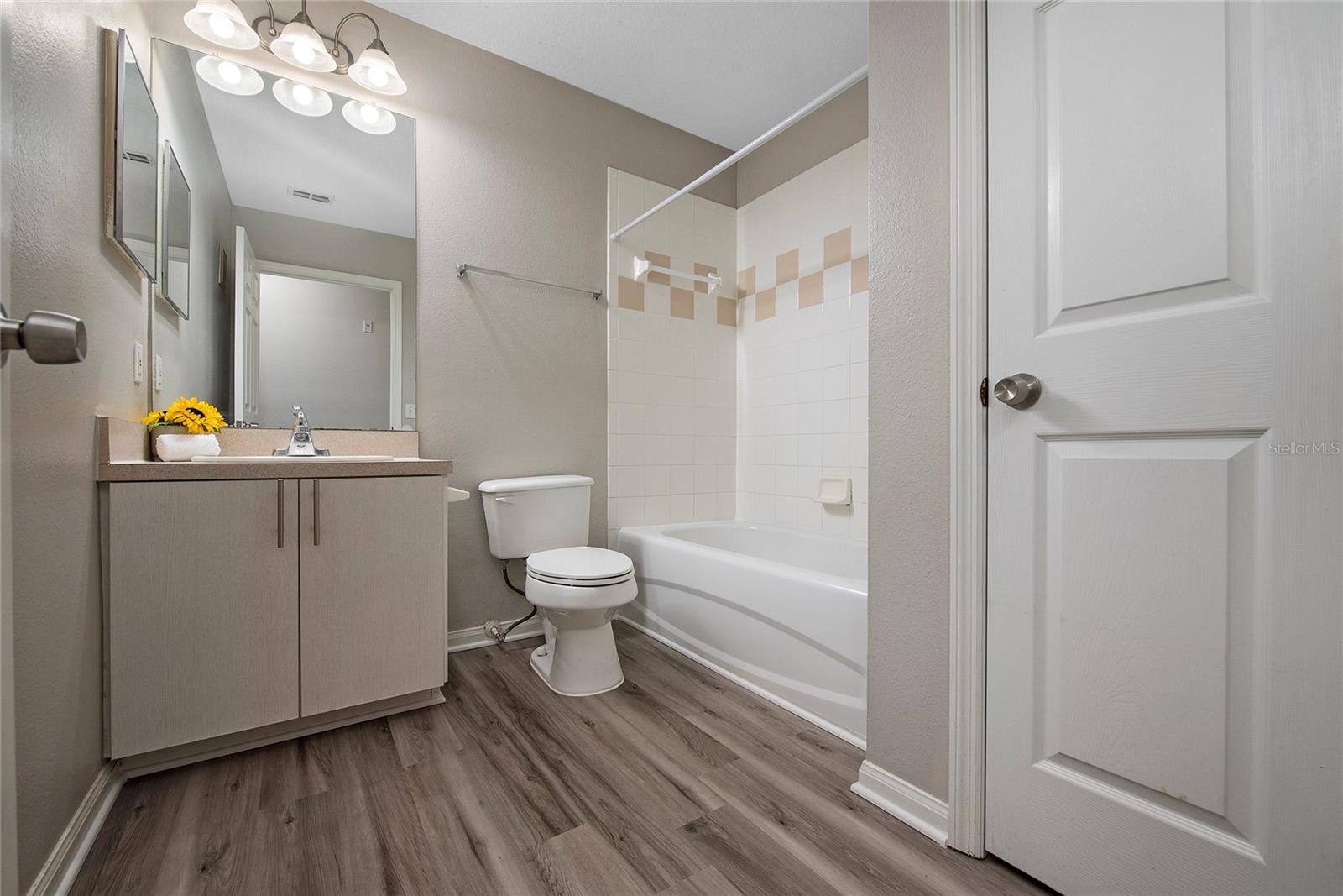 Image 26 of 34 For 6548 Swissco Drive 622