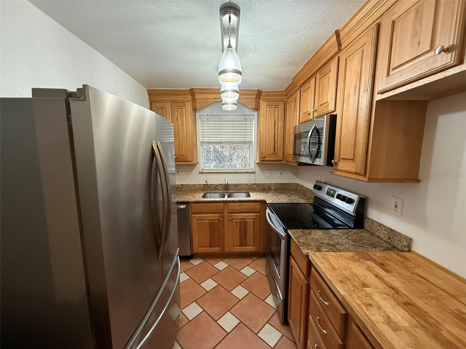 Image 5 of 11 For 1235 Virginia Drive