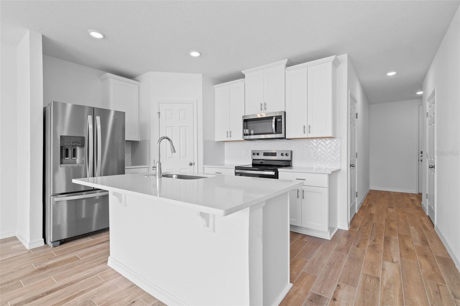 Image 7 of 29 For 16353 Bird Of Paradise Avenue