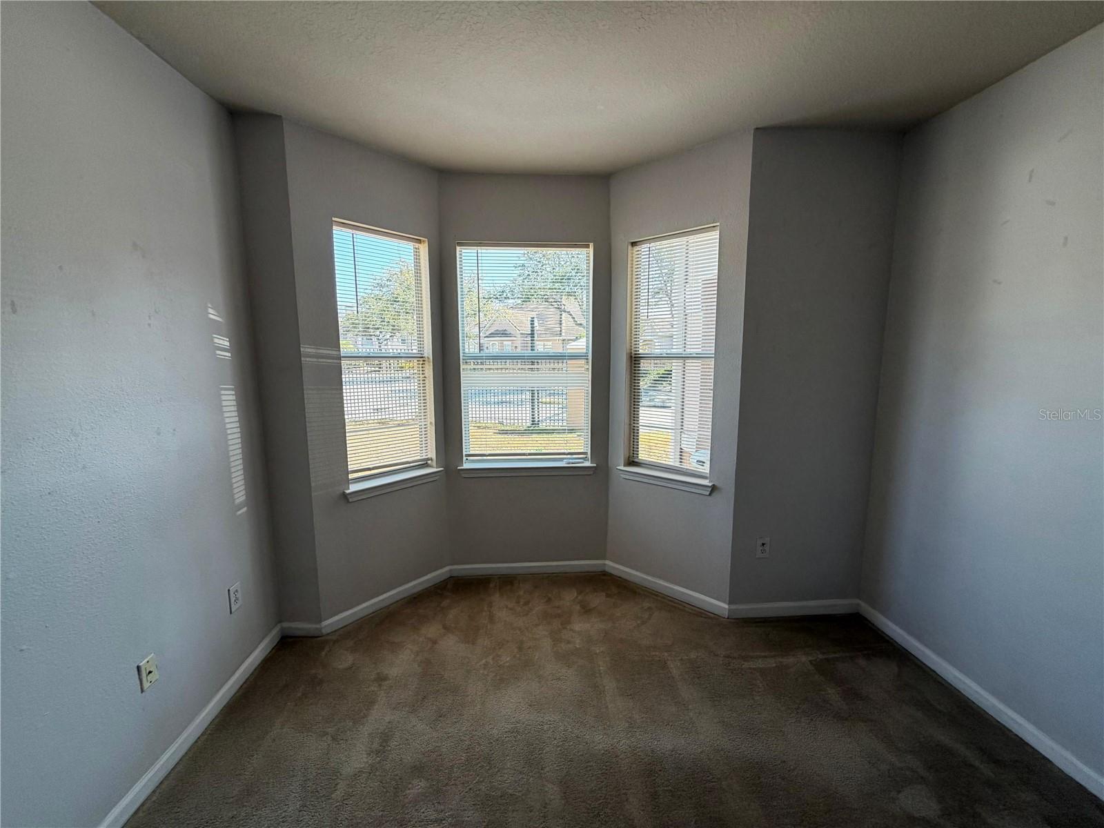 Image 11 of 35 For 18022 Villa Creek Drive 18022