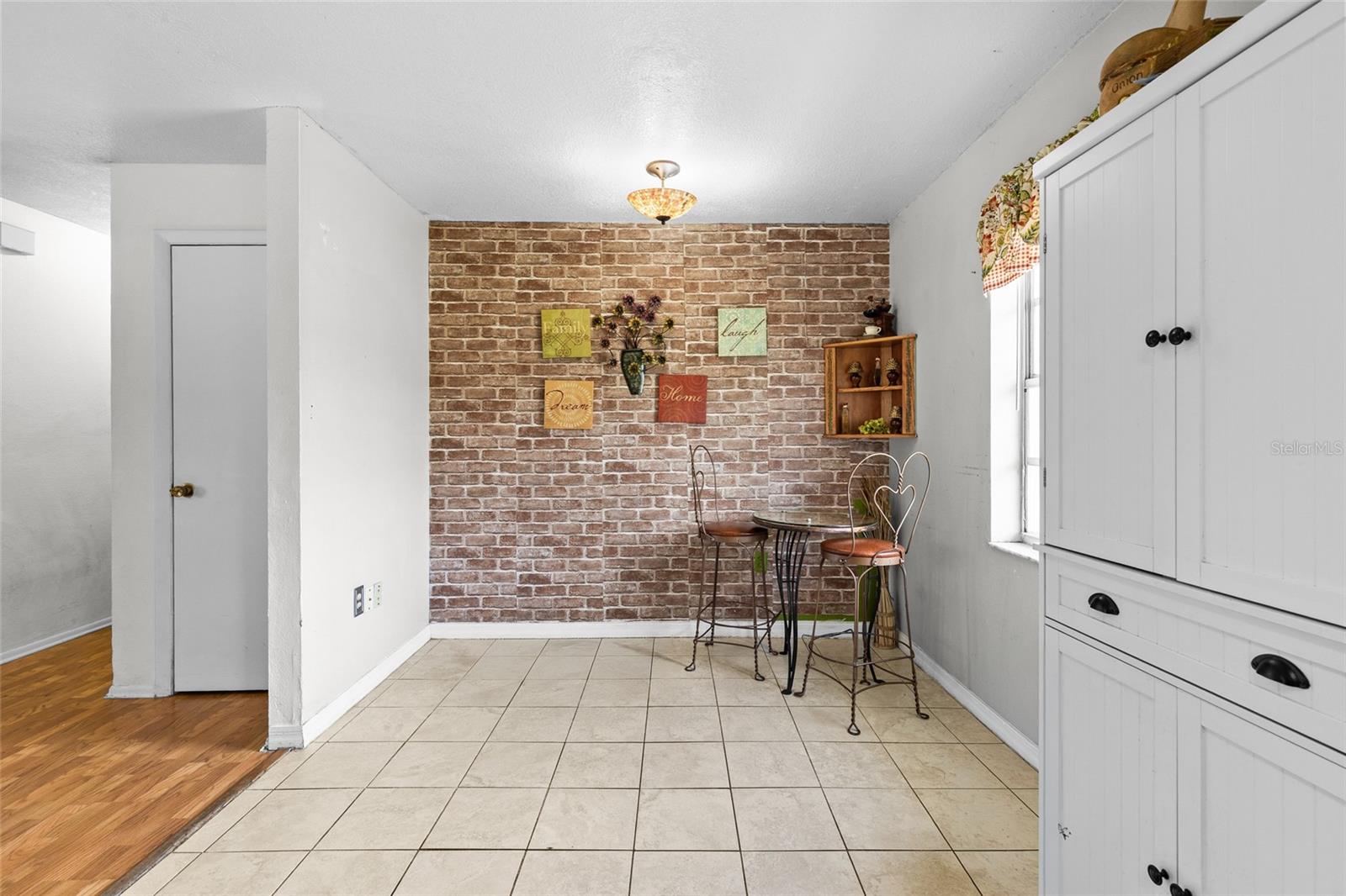 Image 11 of 25 For 4003 Prairie Bend Lane