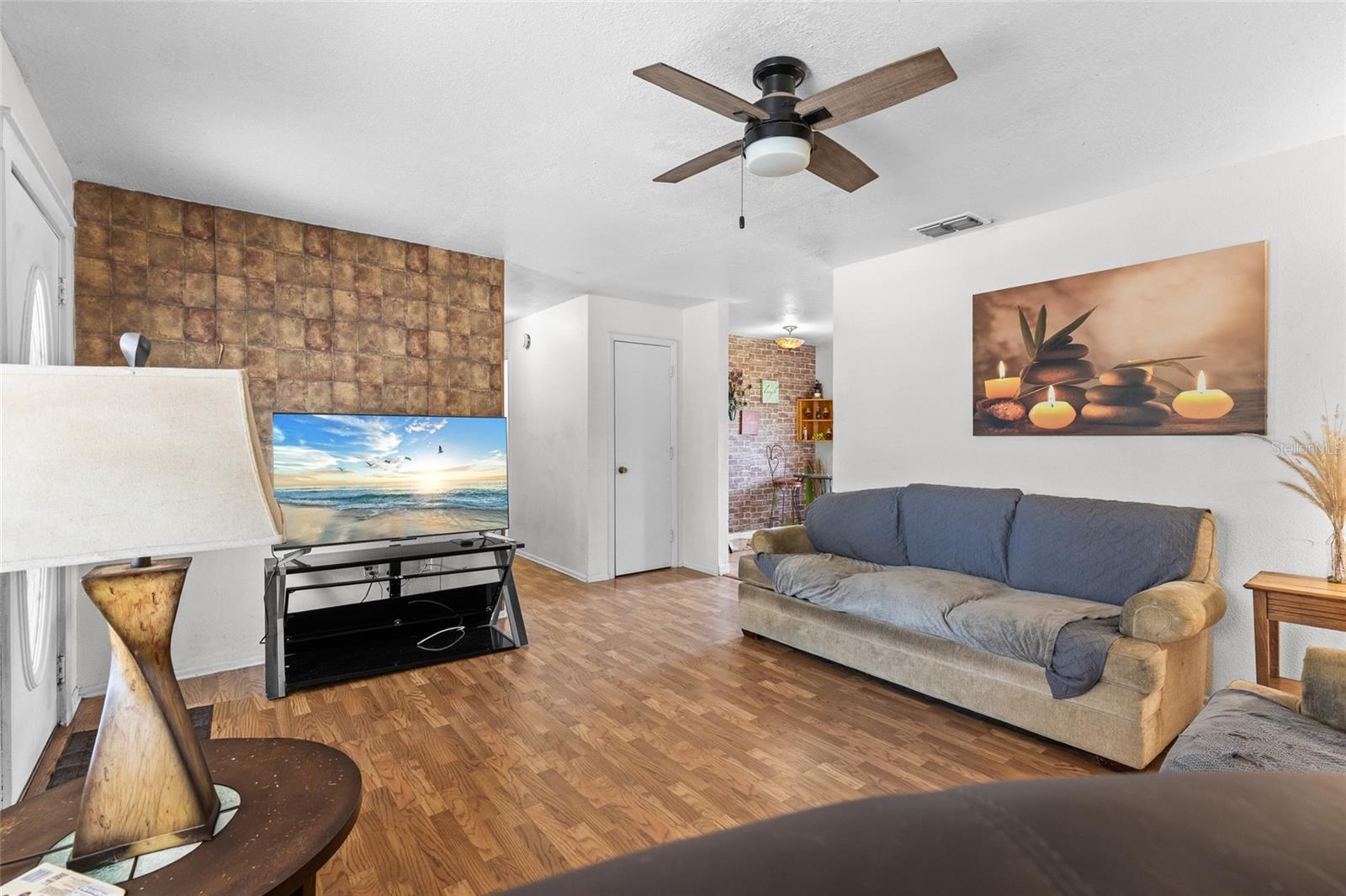 Image 5 of 25 For 4003 Prairie Bend Lane