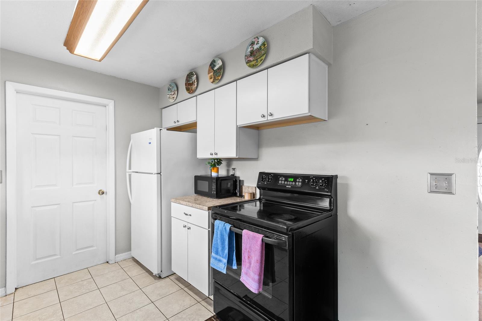 Image 9 of 25 For 4003 Prairie Bend Lane