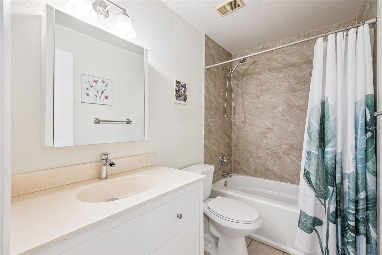 Image 14 of 40 For 3032 Parkway Boulevard 305