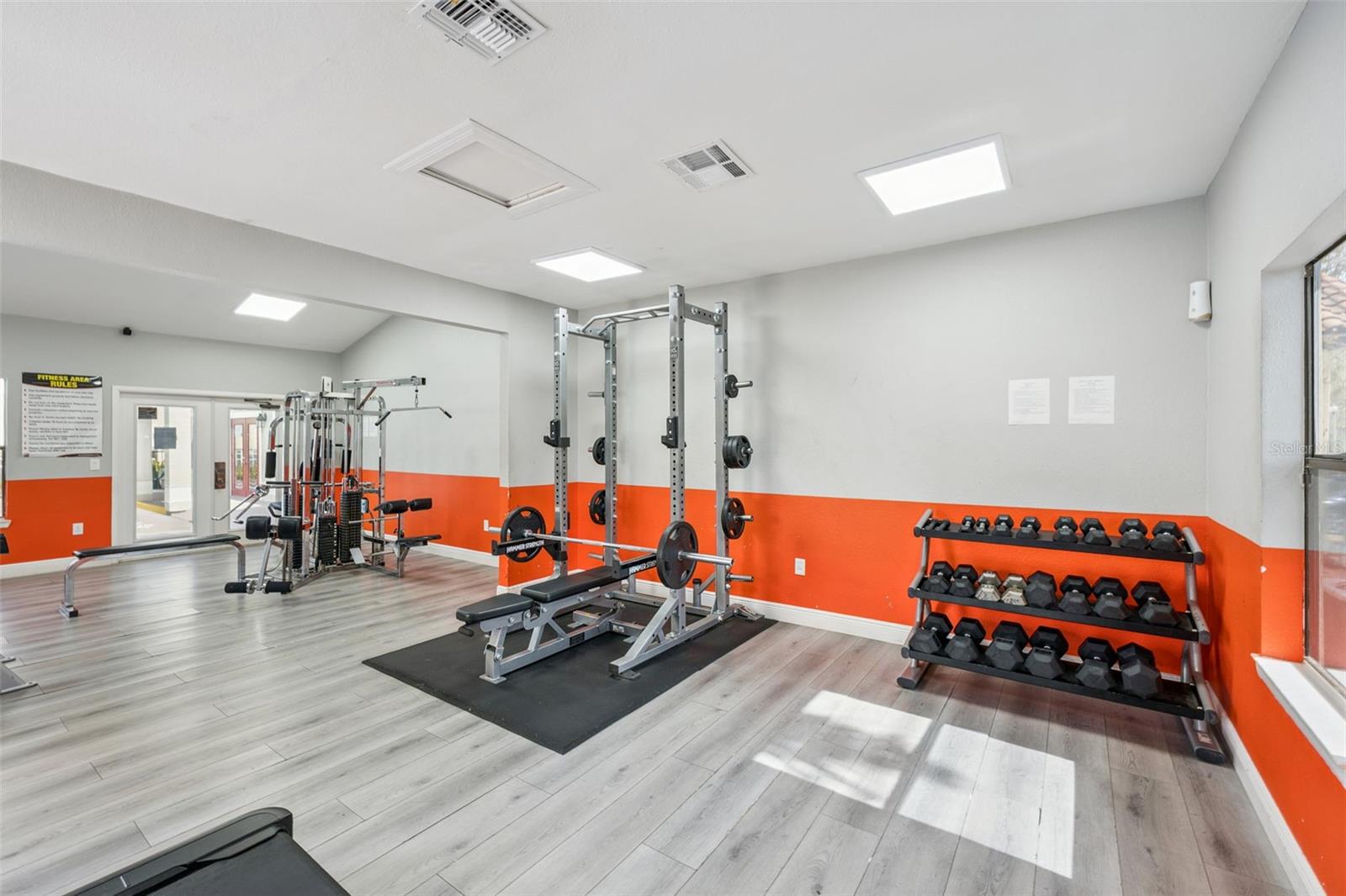 Image 18 of 40 For 3032 Parkway Boulevard 305