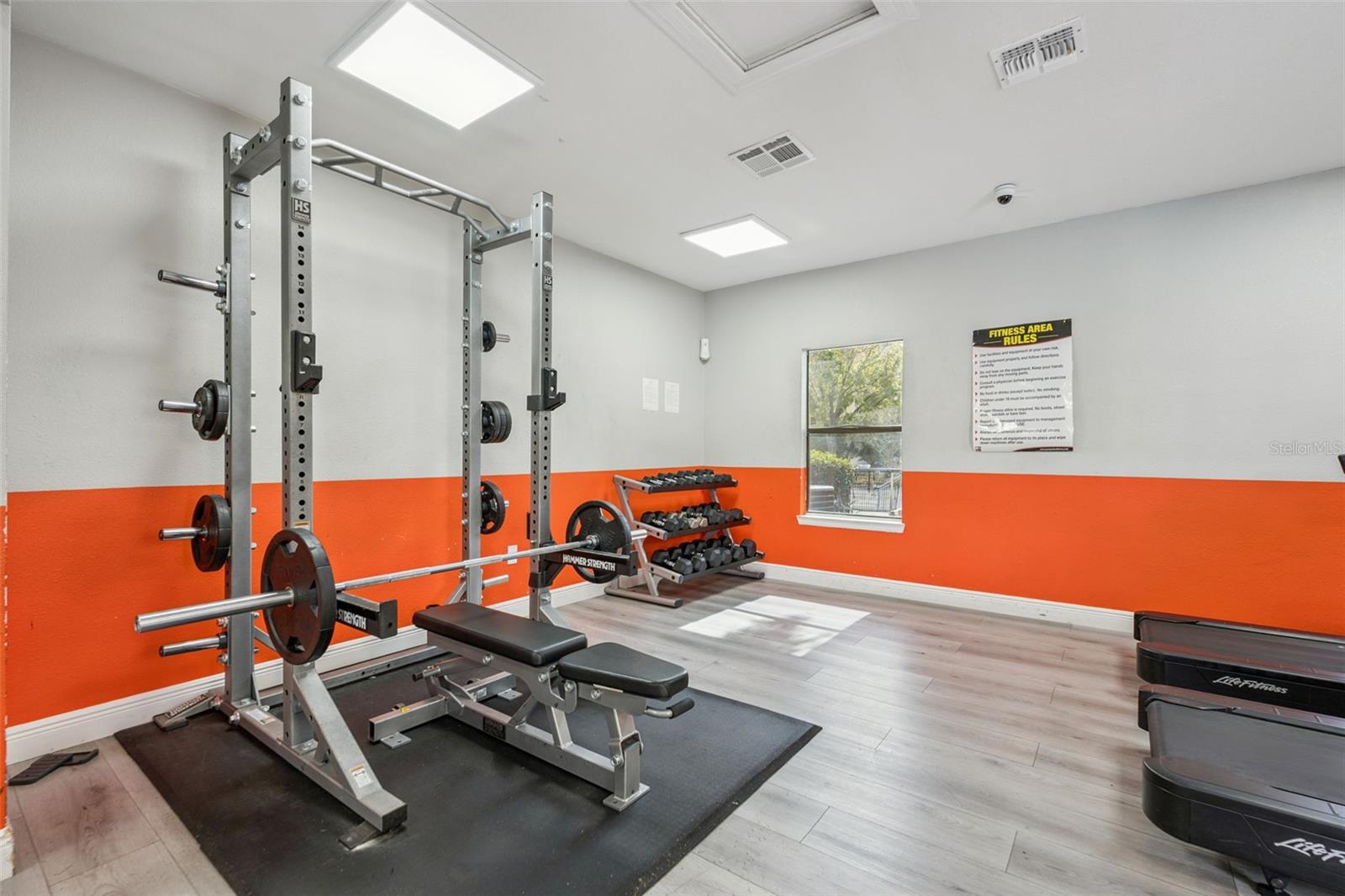 Image 20 of 40 For 3032 Parkway Boulevard 305