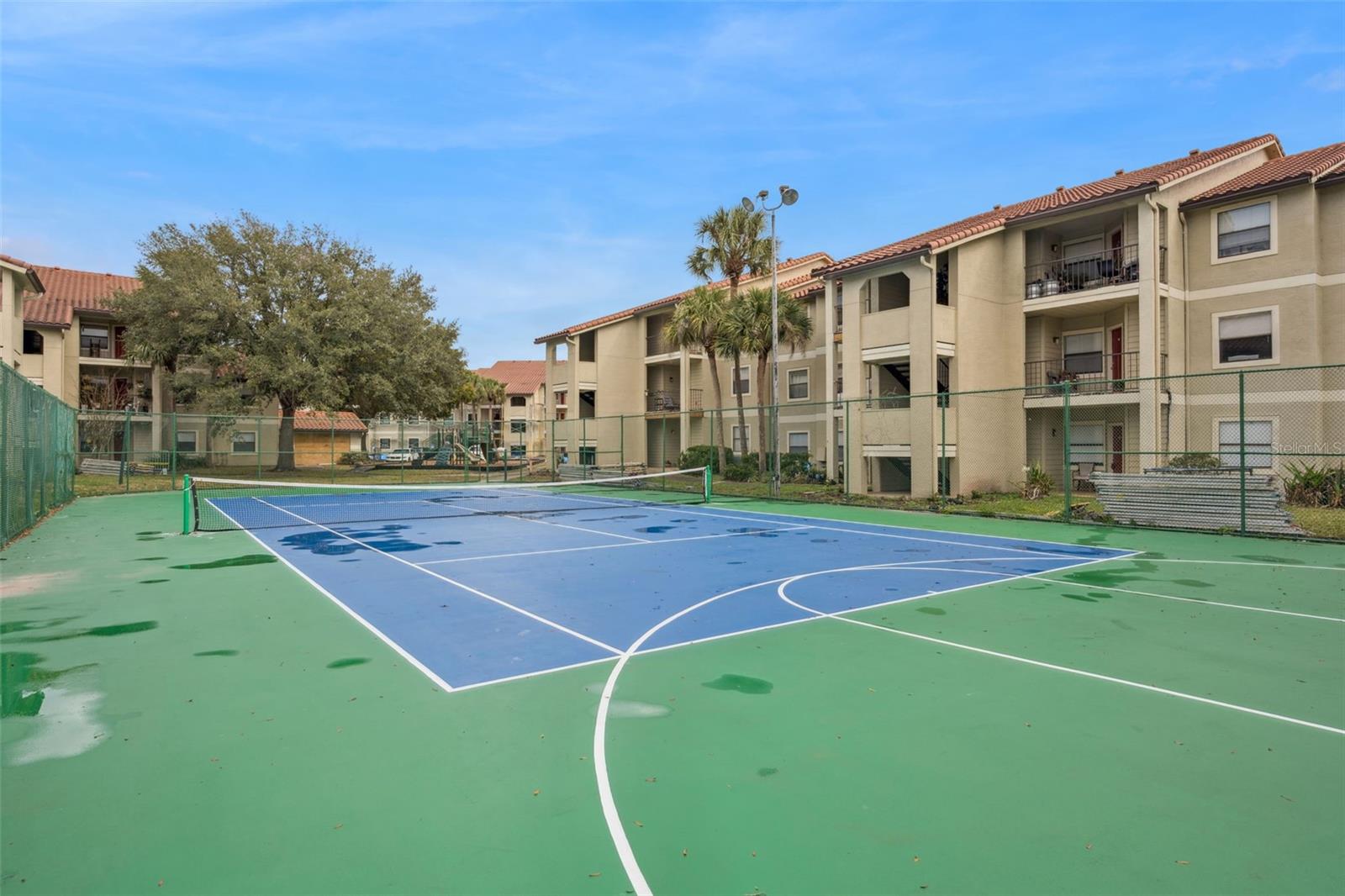 Image 26 of 40 For 3032 Parkway Boulevard 305