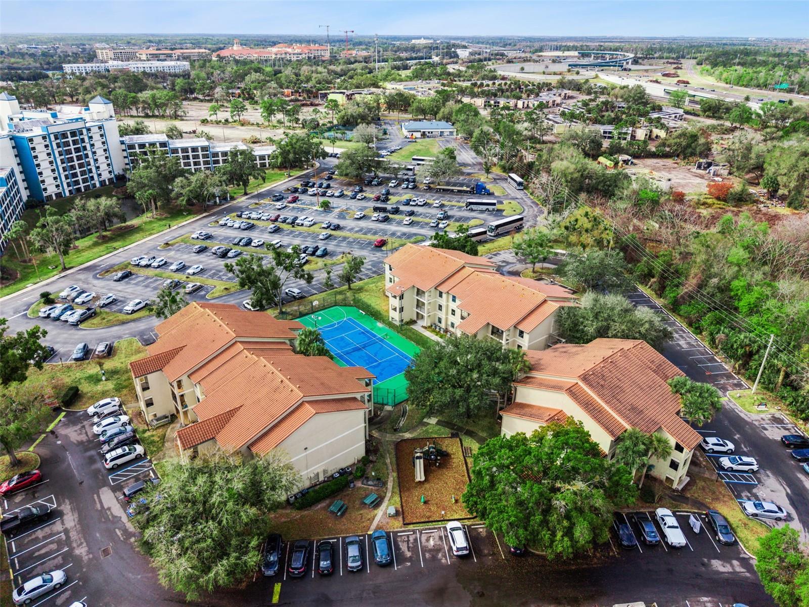 Image 31 of 40 For 3032 Parkway Boulevard 305