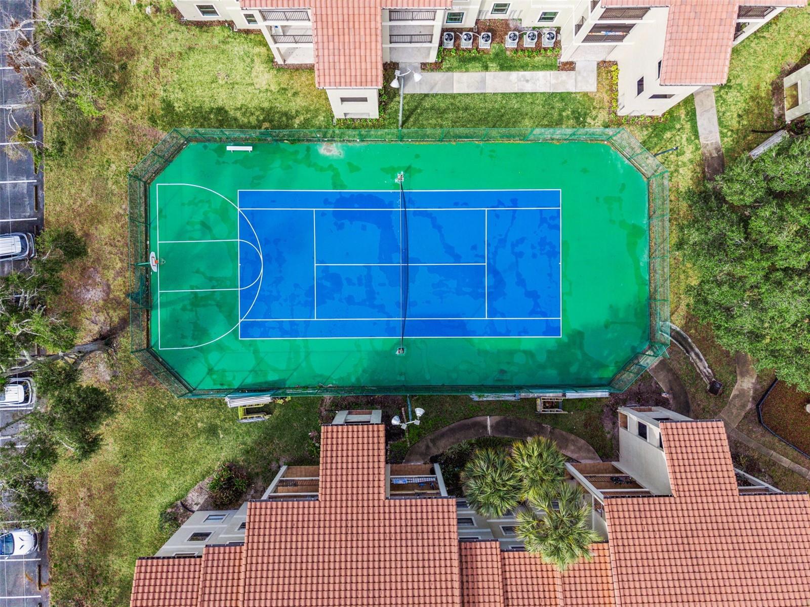 Image 32 of 40 For 3032 Parkway Boulevard 305