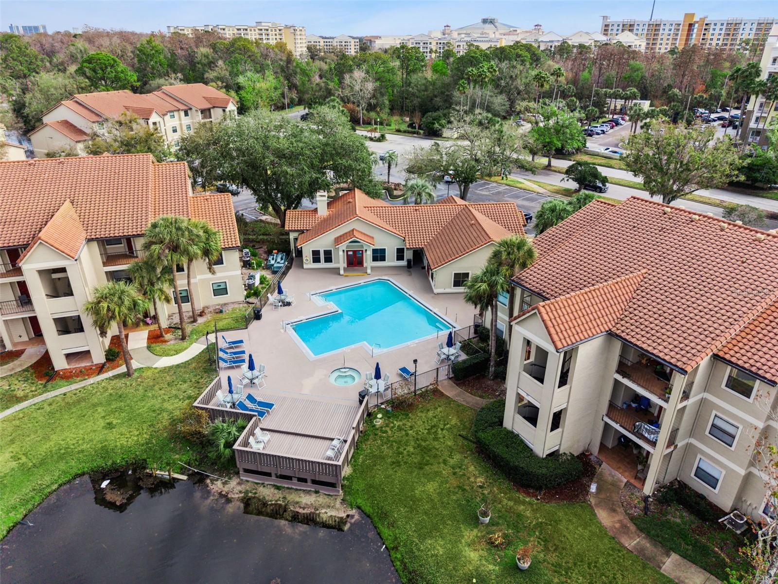 Image 37 of 40 For 3032 Parkway Boulevard 305