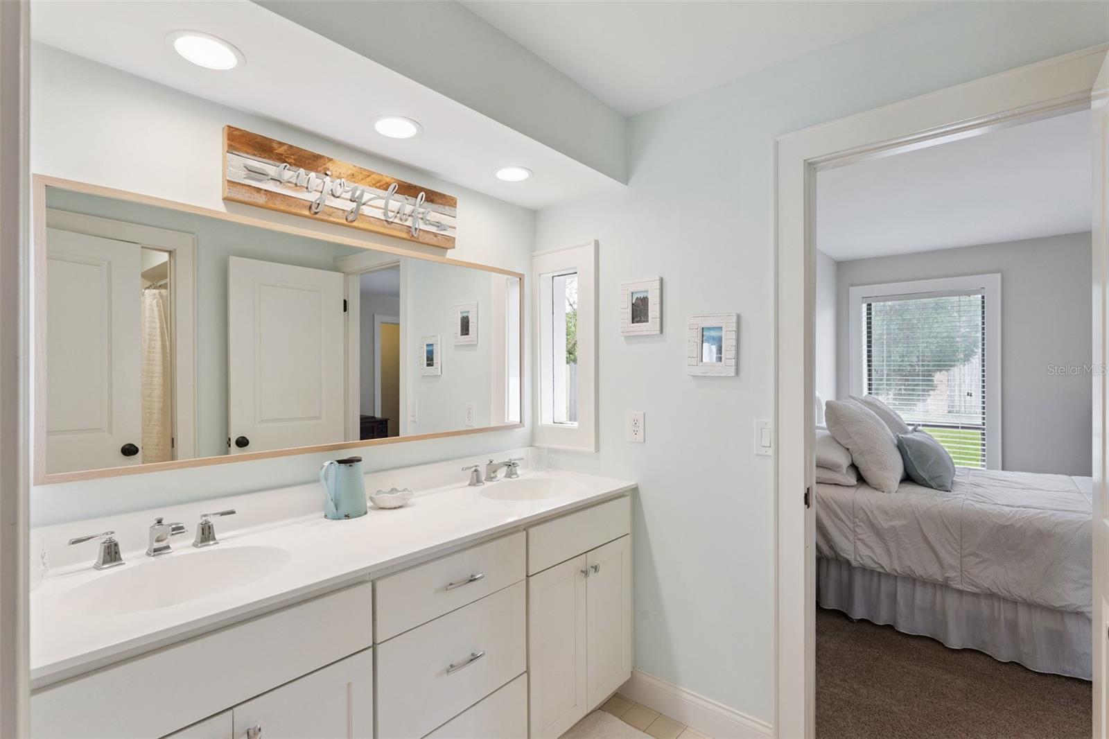 Image 27 of 45 For 8606 Bay Drive