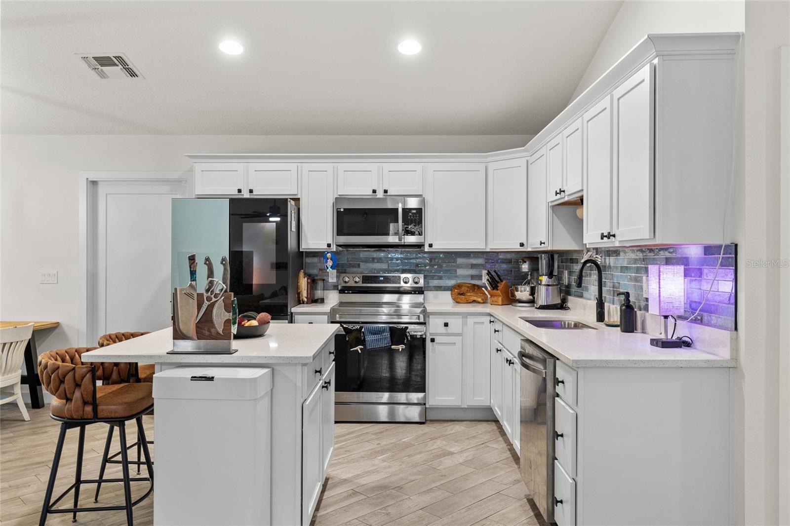 Image 11 of 27 For 1701 Palmetto Avenue