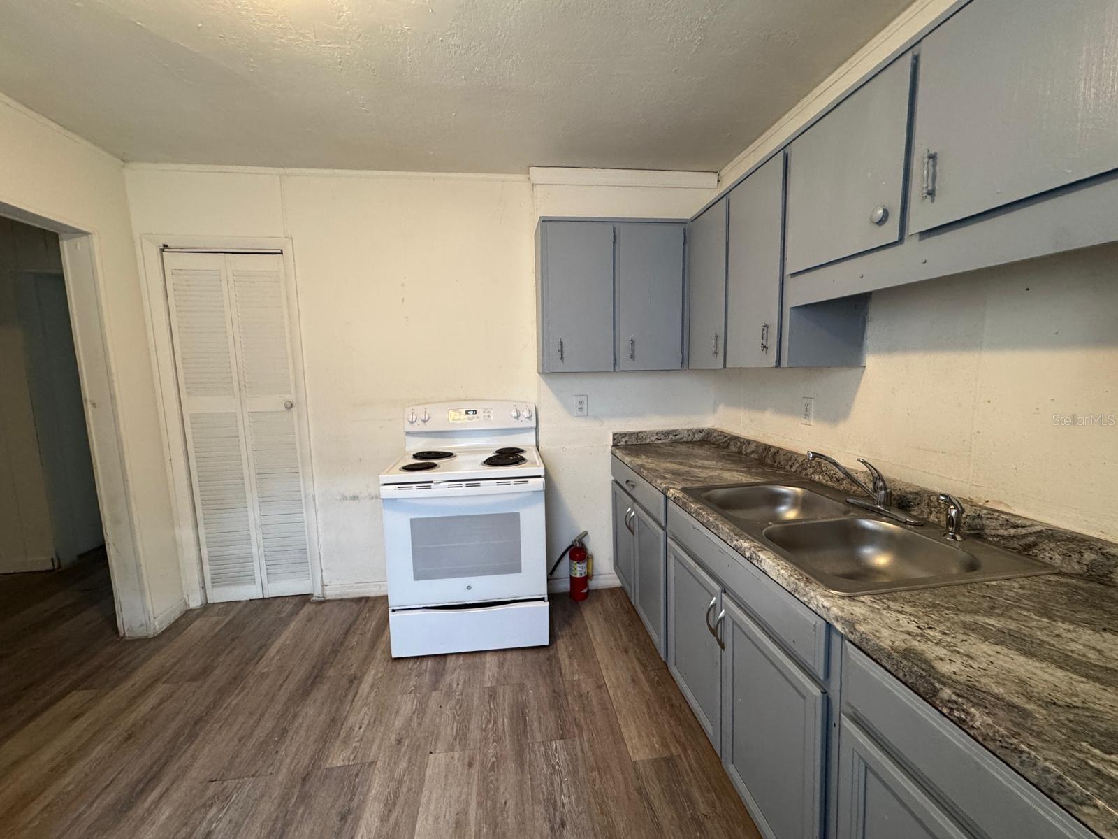 Image 6 of 15 For 930 18th Street A