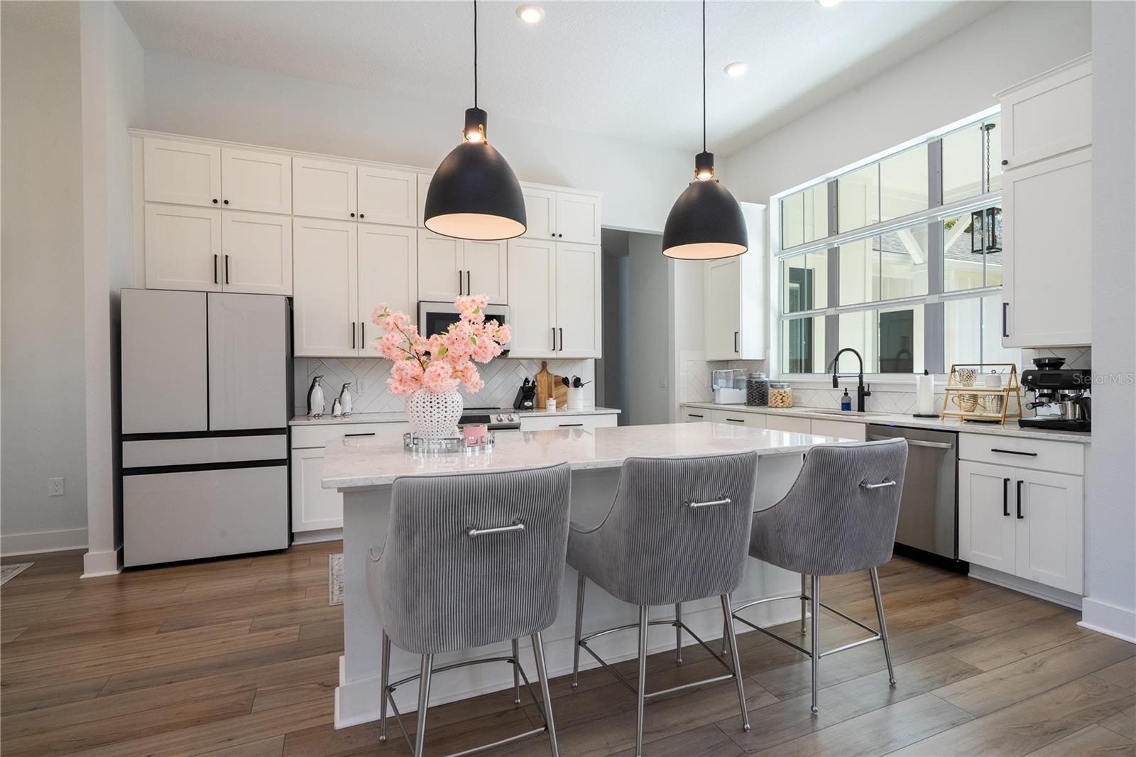 Image 9 of 25 For 351 Main Street