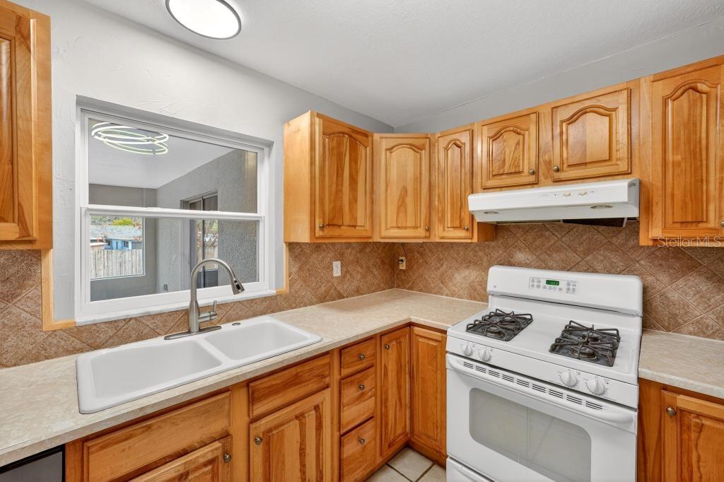 Image 15 of 56 For 157 Alhambra Avenue