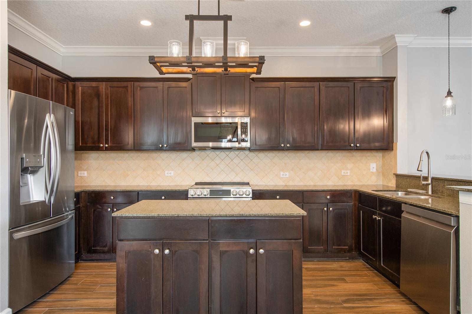 Image 18 of 67 For 1262 Tallow Road