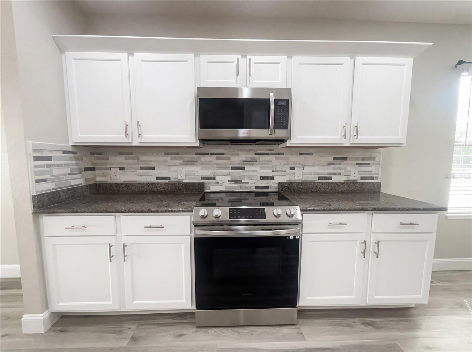 Image 13 of 31 For 15193 Mille Fiore Boulevard