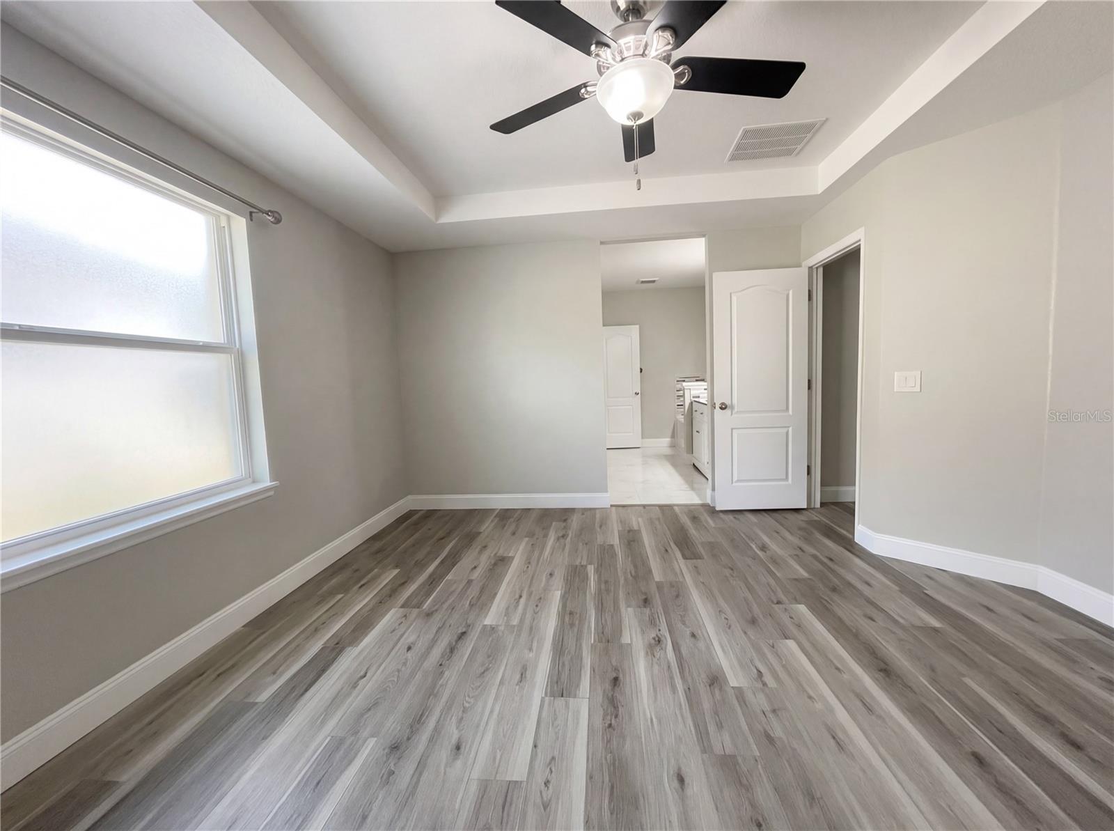 Image 18 of 31 For 15193 Mille Fiore Boulevard