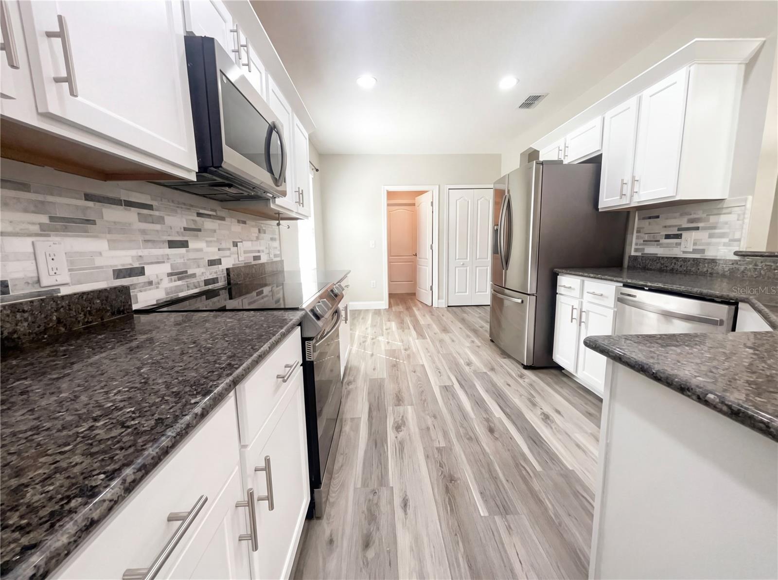 Image 2 of 31 For 15193 Mille Fiore Boulevard