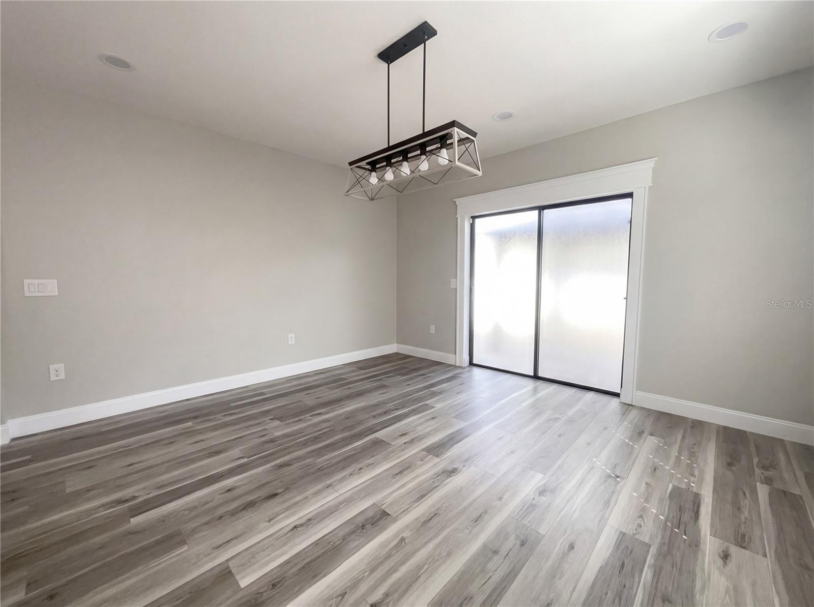 Image 6 of 31 For 15193 Mille Fiore Boulevard