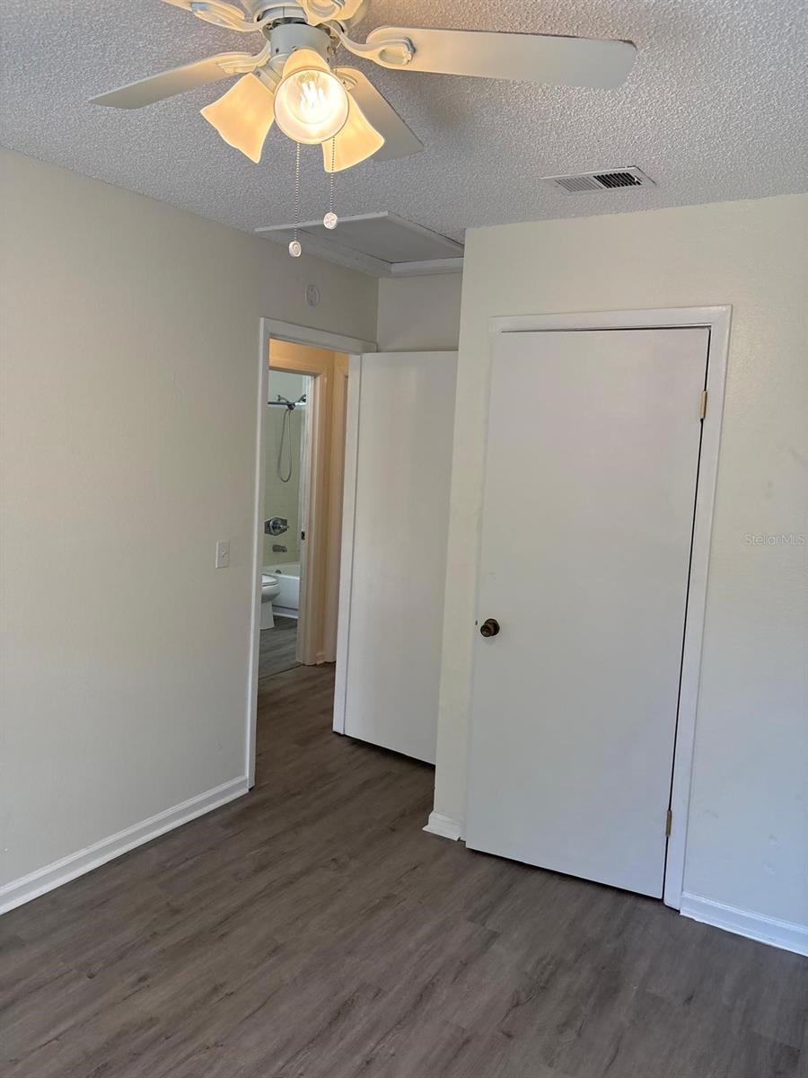 Image 15 of 19 For 2013 69th Drive