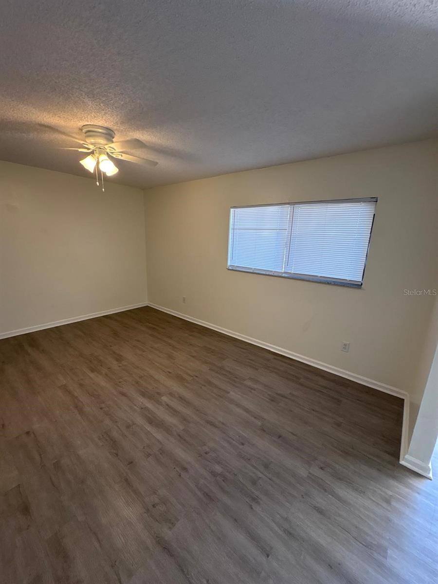 Image 17 of 19 For 2013 69th Drive