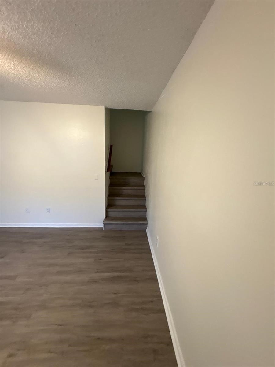 Image 3 of 19 For 2013 69th Drive