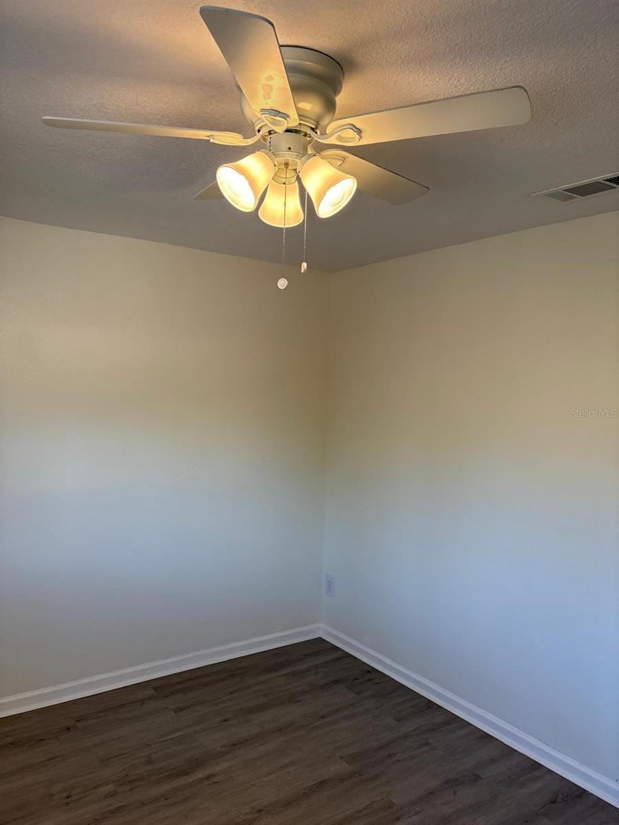 Image 9 of 19 For 2013 69th Drive