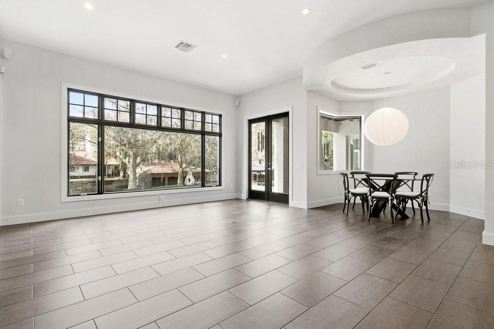 Image 16 of 65 For 2550 Venetian Way