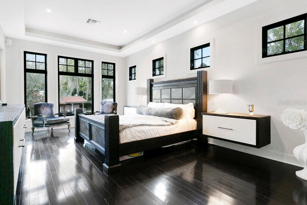 Image 19 of 65 For 2550 Venetian Way