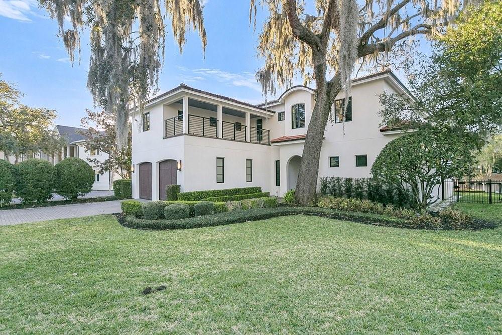 Image 2 of 65 For 2550 Venetian Way